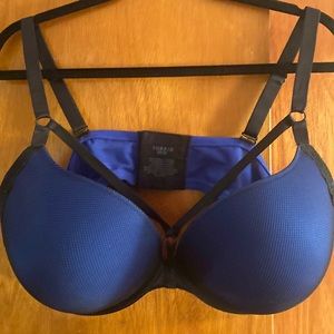 Torrid 44DD black & blue push-up plunge bra